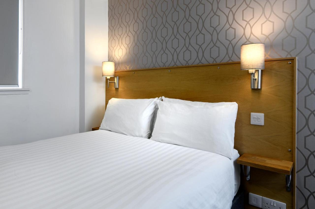אנן The Corner House Hotel מראה חיצוני תמונה